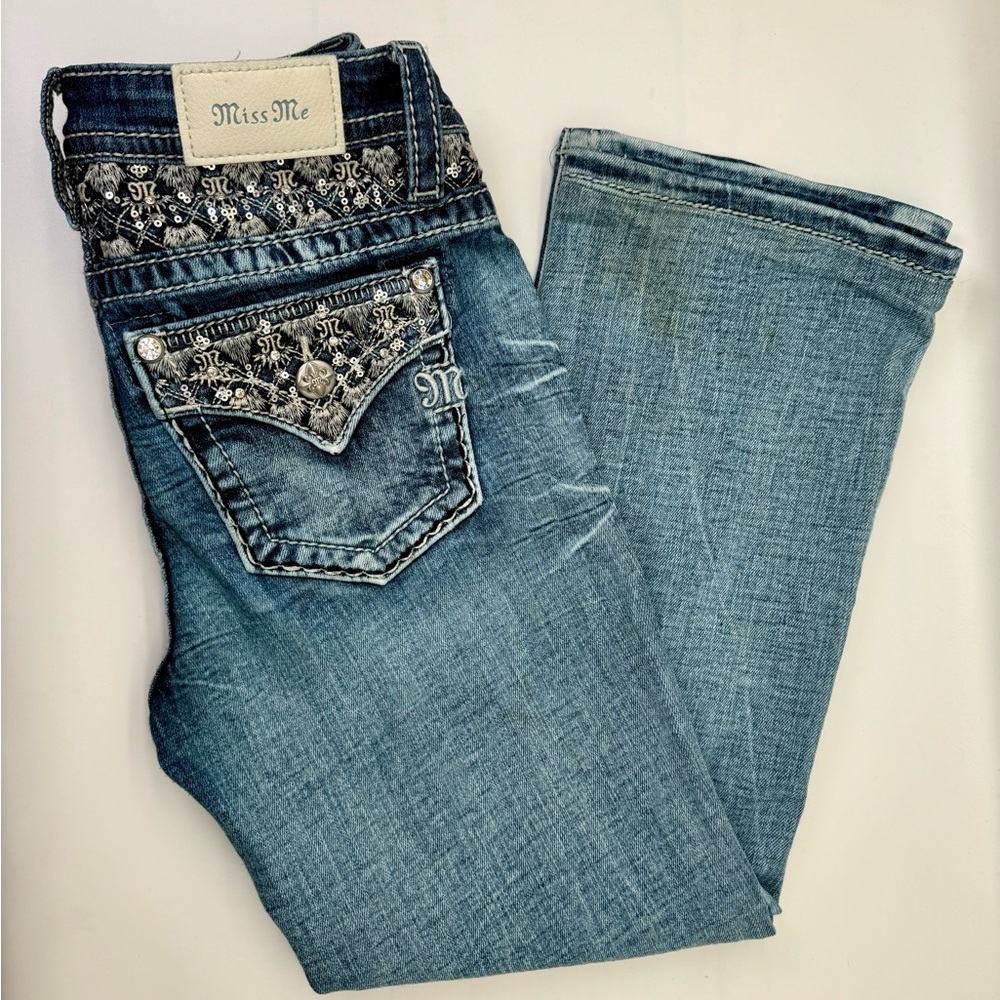 Miss Me Mid Rise Women's Jeans Size‎ 26x26 Light Wash Embroidered Bling Pockets